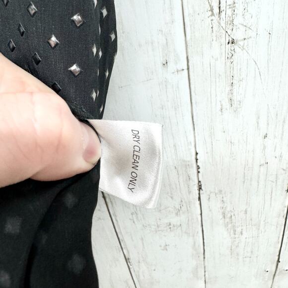 AKA New York Blouse Women Size Large Black Patterned Short Sleeve Boat Neck - Picture 5 of 7